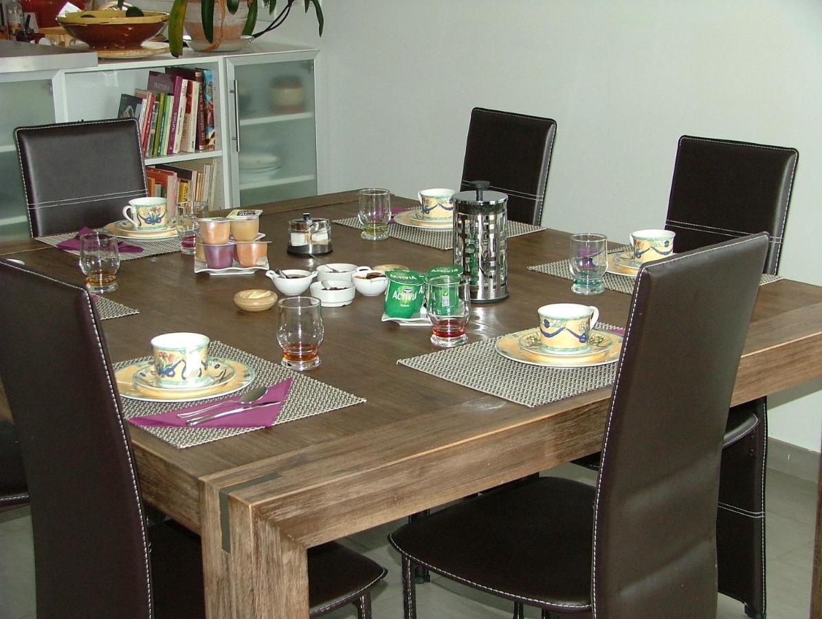 Bed and Breakfast Les Enselmes Montagnieu  Zewnętrze zdjęcie